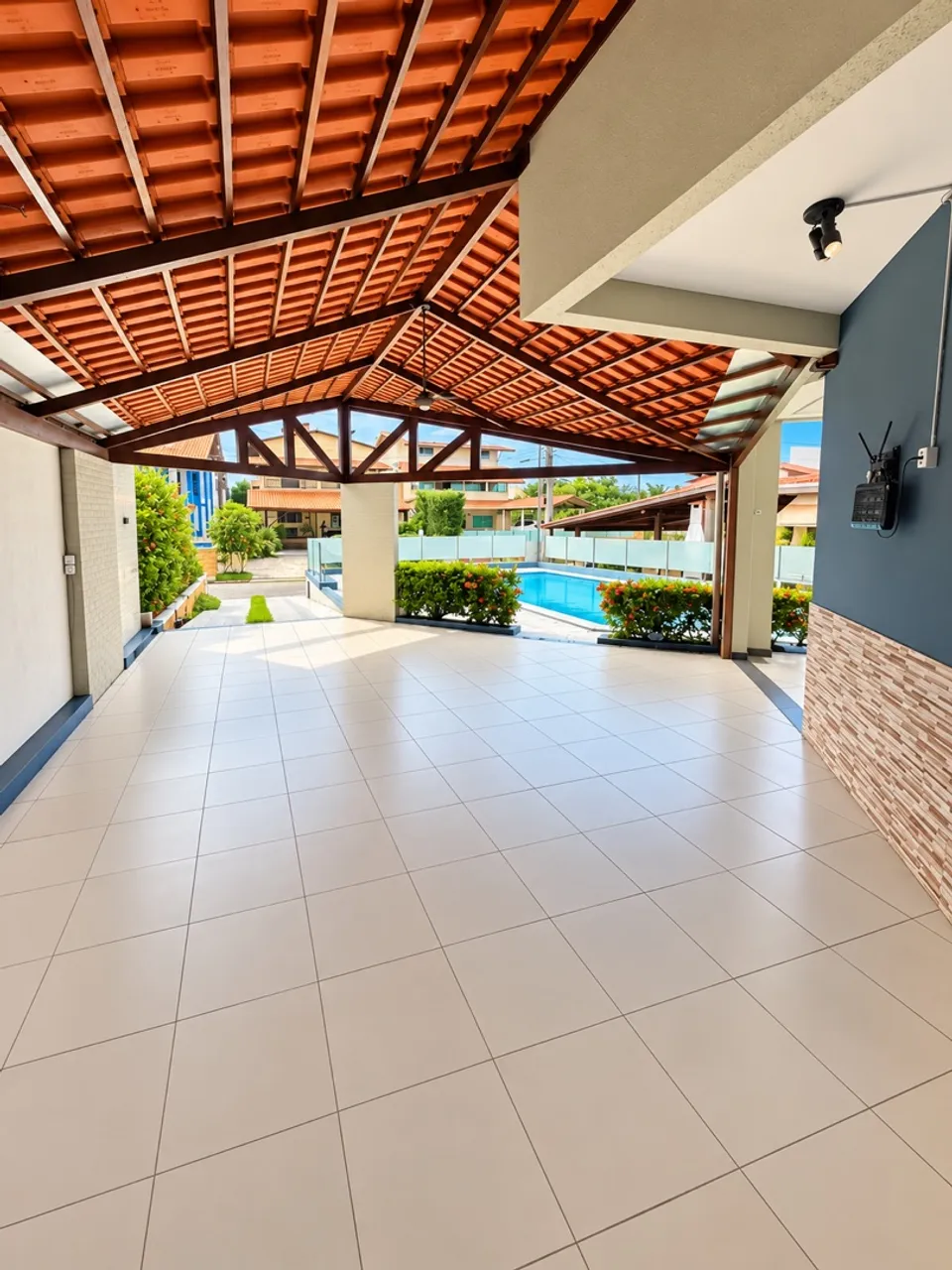 4-bedroom house, 380 m² — photo 5