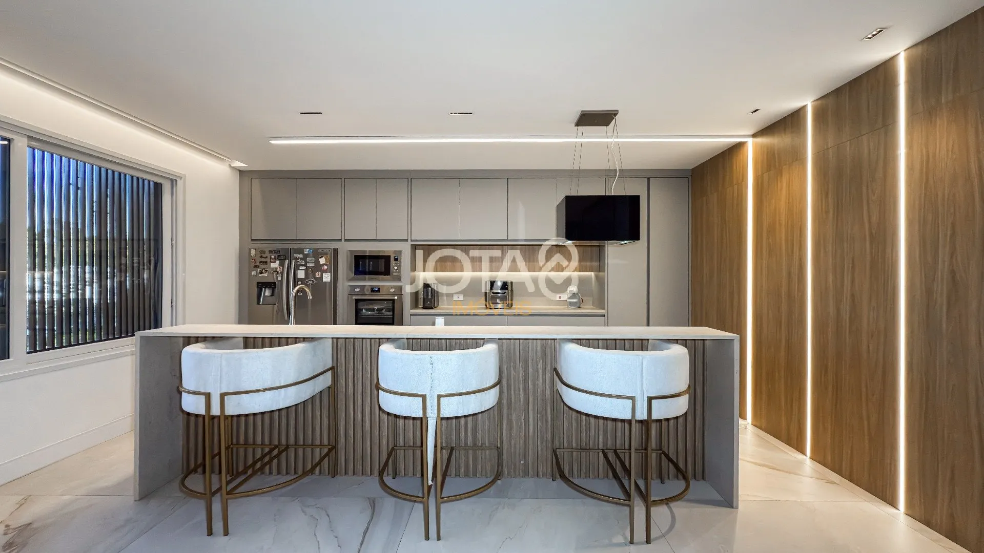 Меблированный дом с 4 спальнями и 635 м² и 7 местами — photo 8