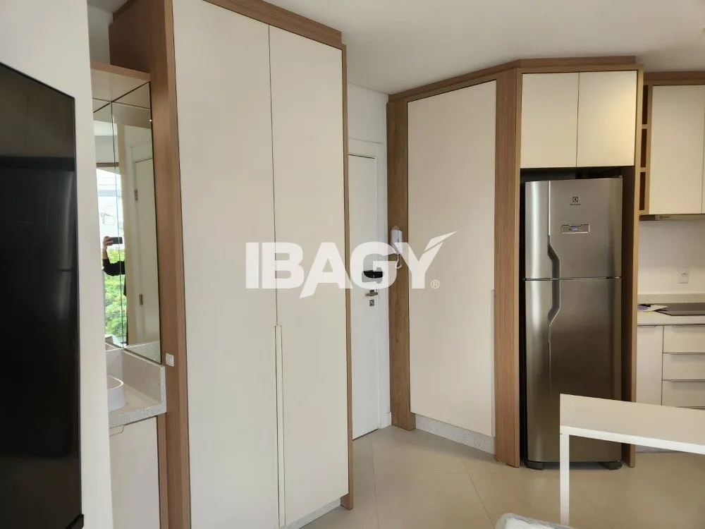 Furnished 35 m² studio with 1 bedroom and 1 bathroom — photo 7