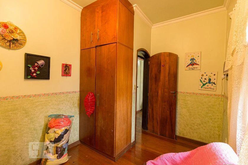 House with 6 bedrooms and 480 m², 6 bathrooms — photo 42