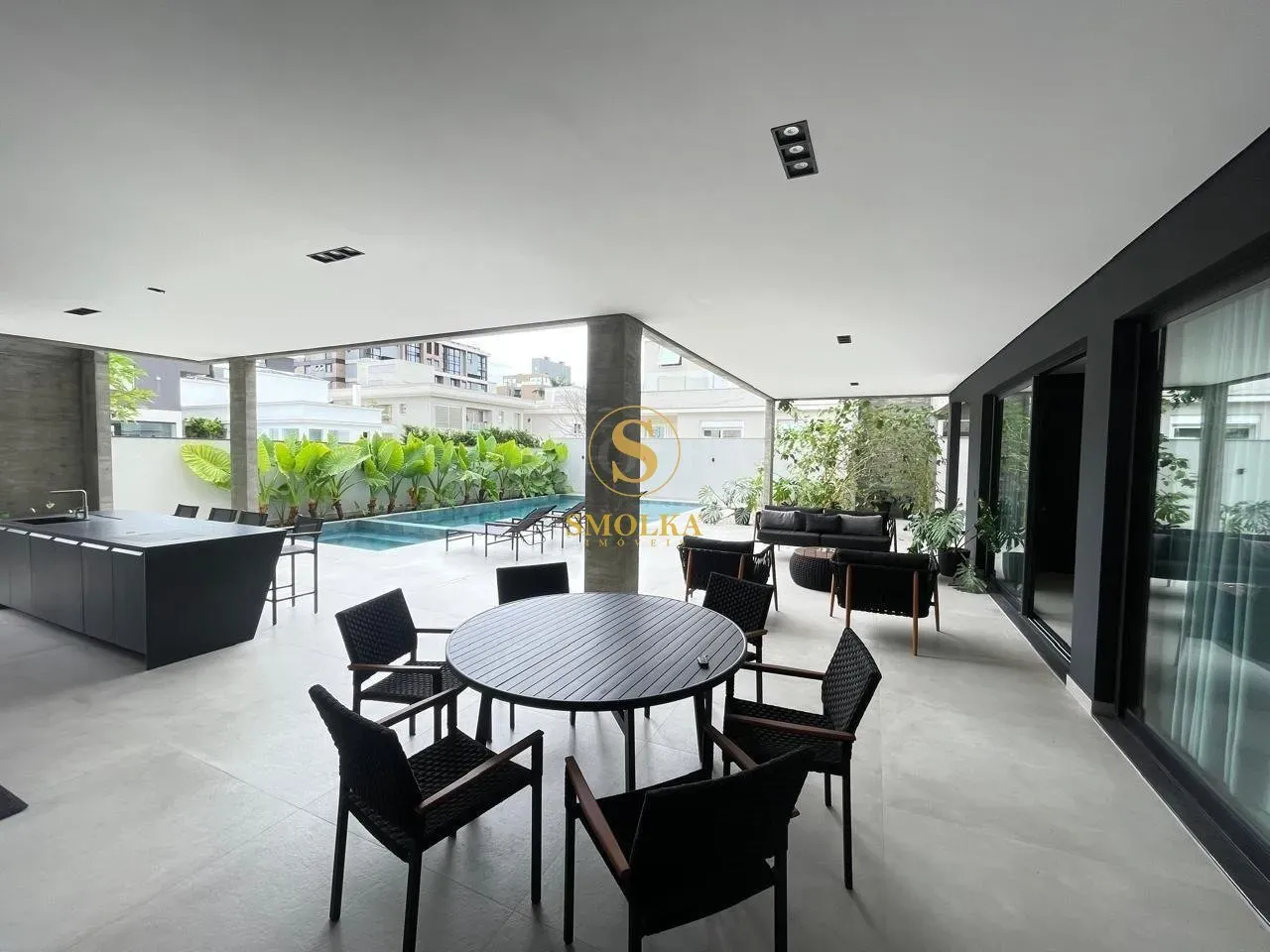 Меблированный дом 645 м² с 5 спальнями и 7 санузлами — photo 28