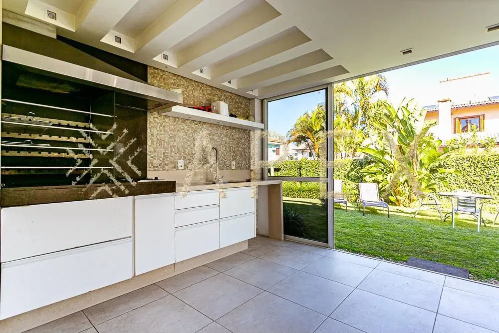 Furnished house with 6 bedrooms and 450 m² — photo 7