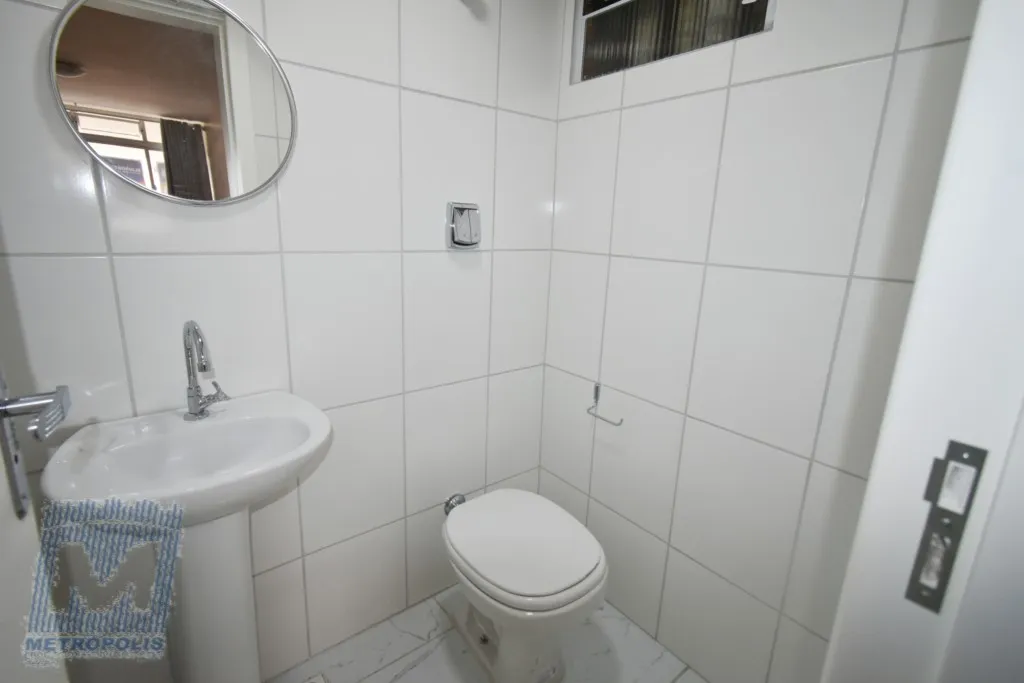 Wood or laminate floors in a 3-bedroom apartment, 69 m² — photo 5