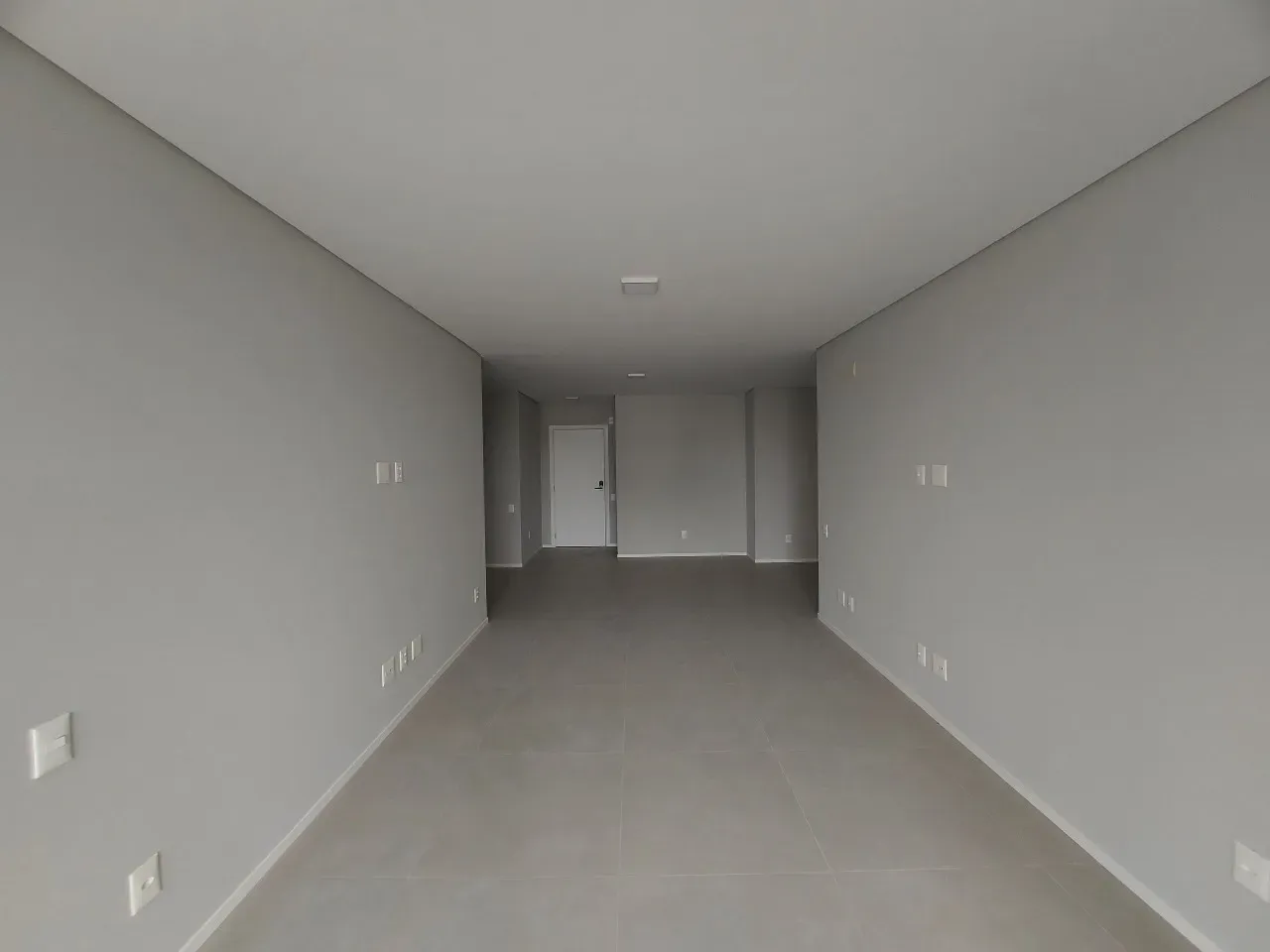 Apartamento de 3 suites con jardín privado y 2 plazas — photo 43