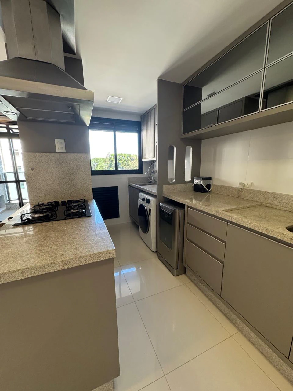 2-bedroom apartment with a park view in Curitiba — photo 7