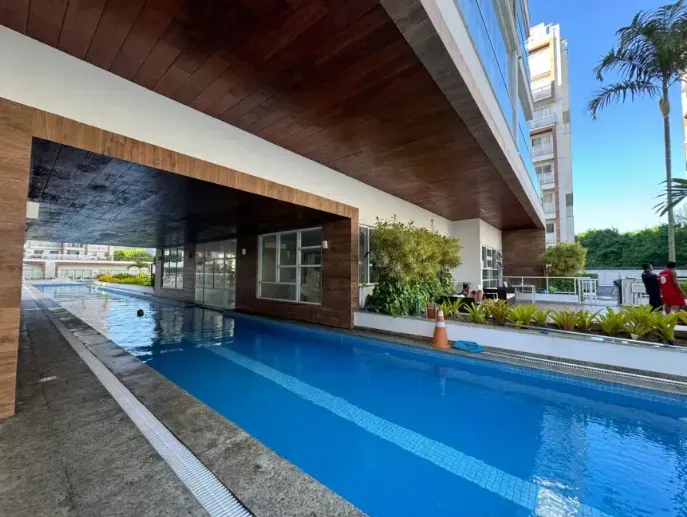 Balcony with a grill in a 3-bedroom apartment, 89 m² — photo 12