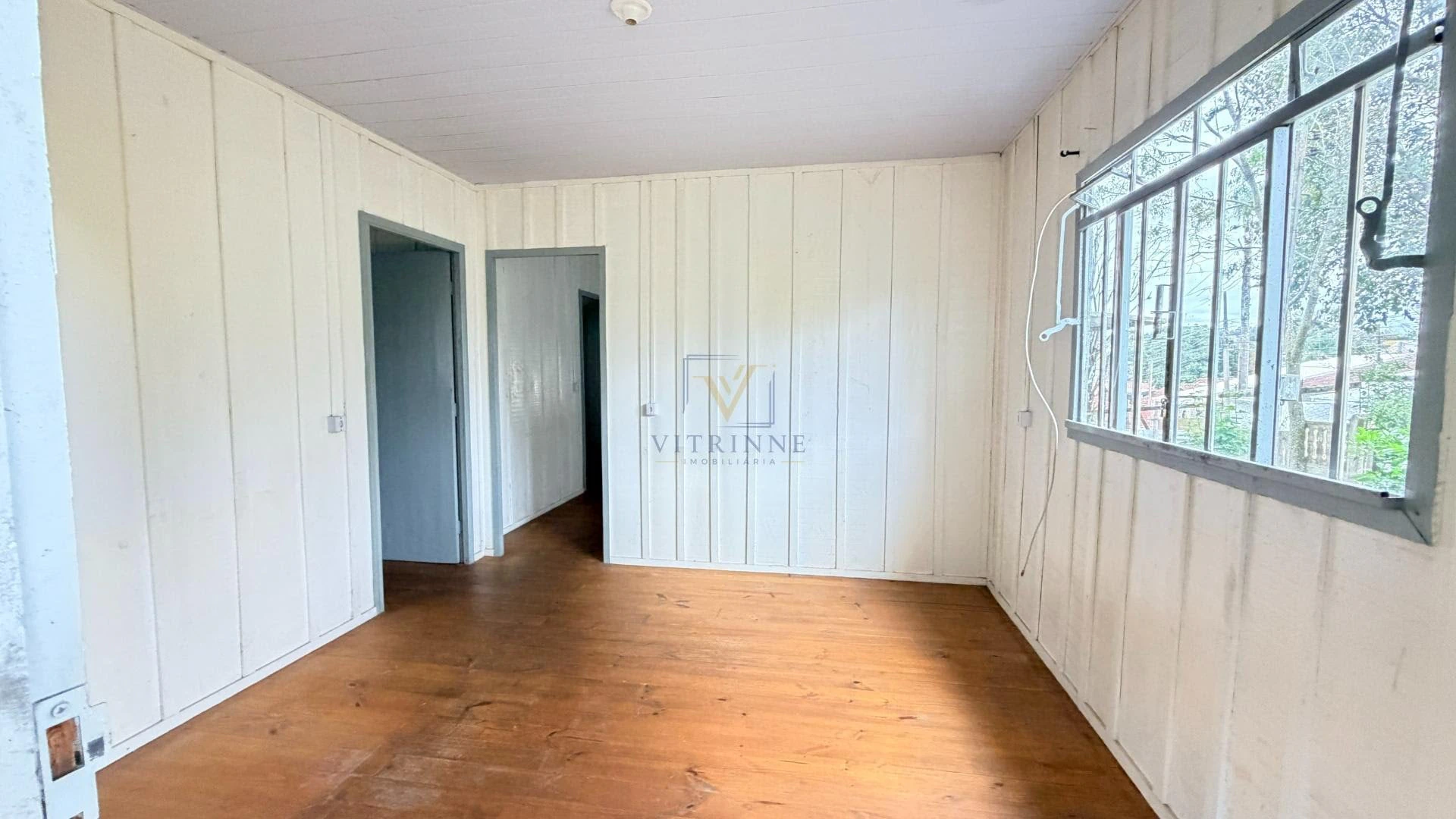 Wood or laminate floors in a 2-bedroom house, 60 m²
