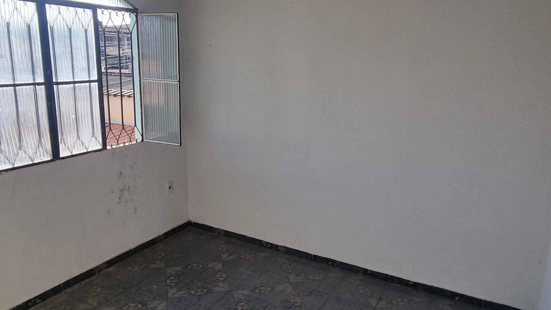 Washing machine in a 5-bedroom house, 200 m² — photo 29