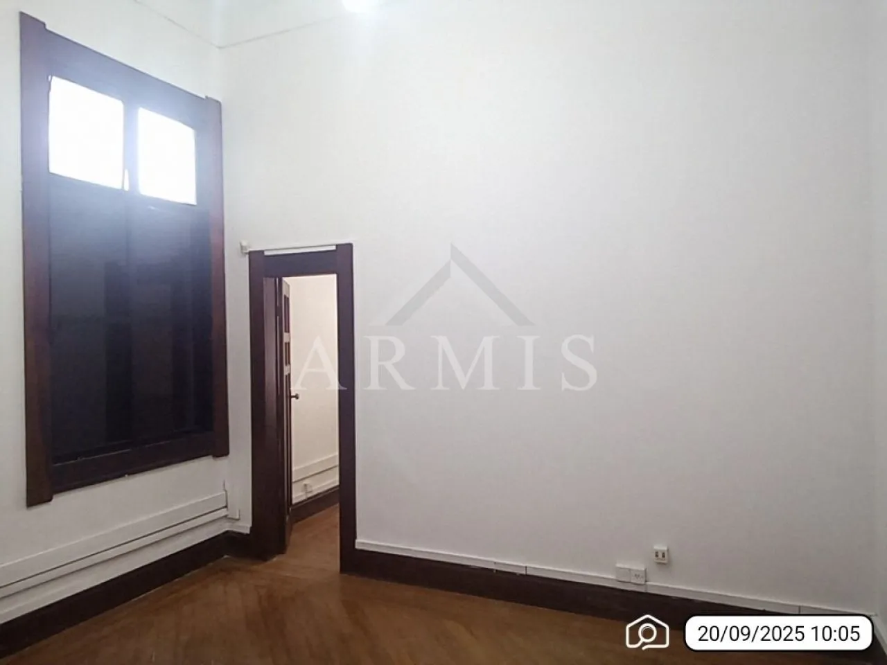House with 1 bedroom and 5 bathrooms, 1313 m² — photo 8