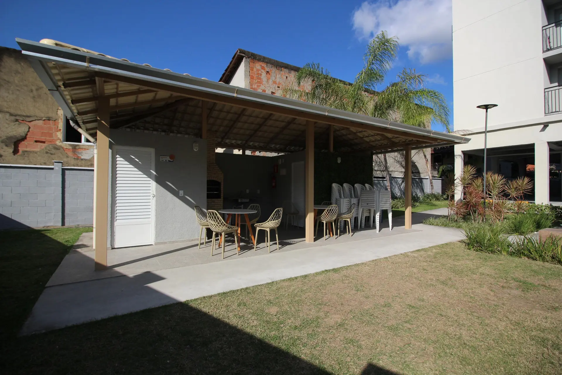 Apartamento mobiliado com 2 quartos e 2 banheiros — photo 36