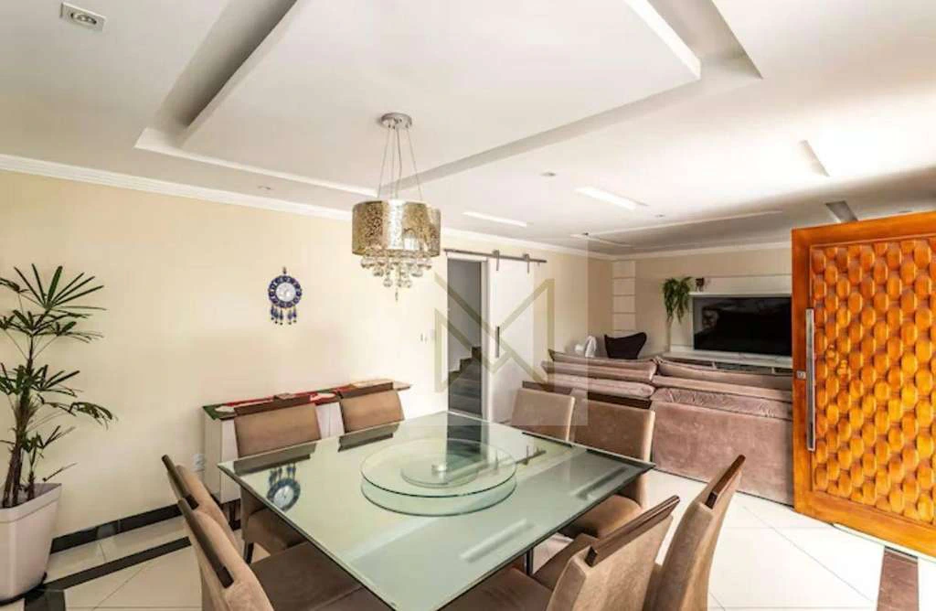 Furnished house with 4 en-suite bedrooms — photo 8