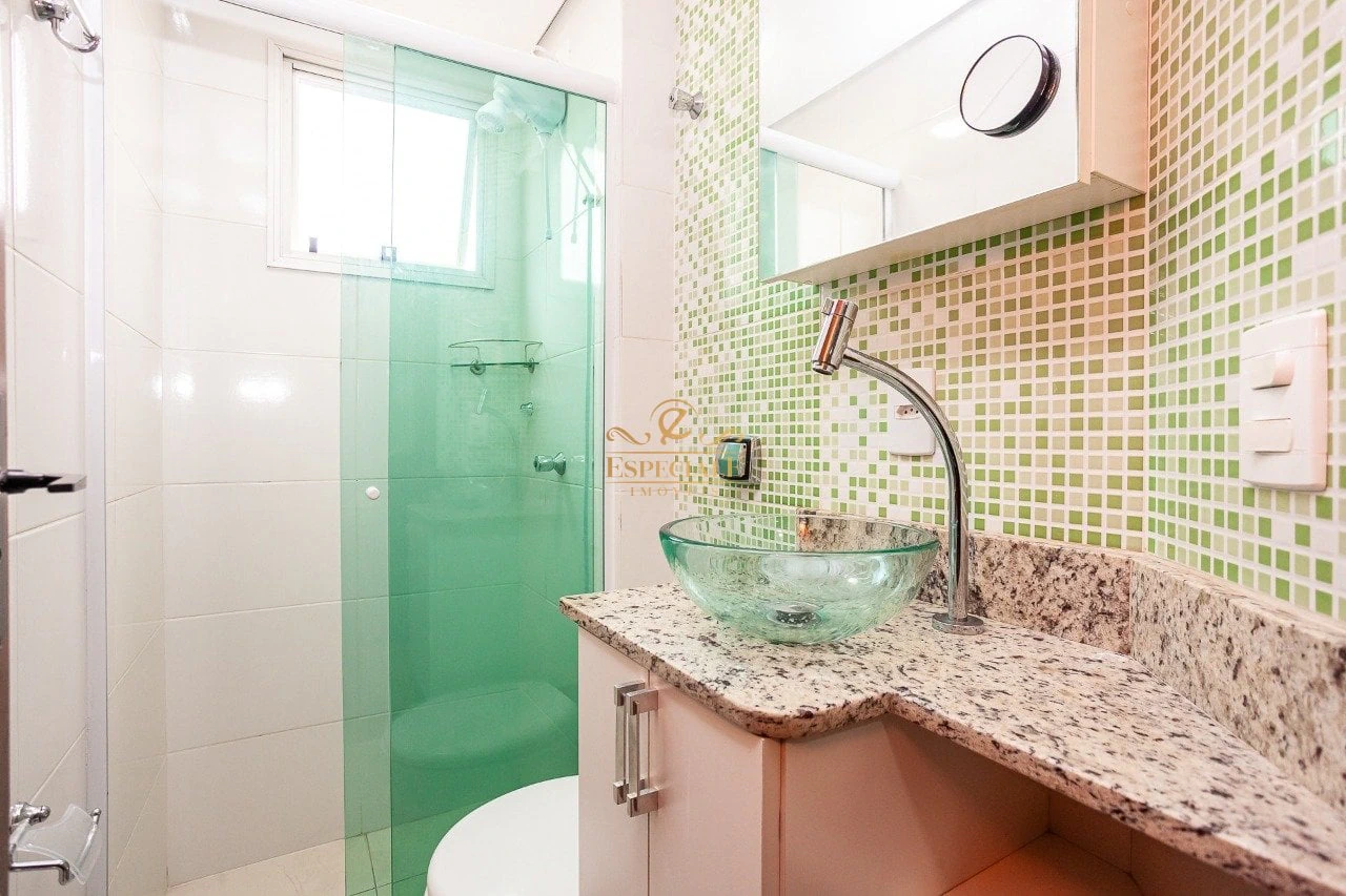 Washing machine in a one-bedroom apartment, 40 m² — photo 9