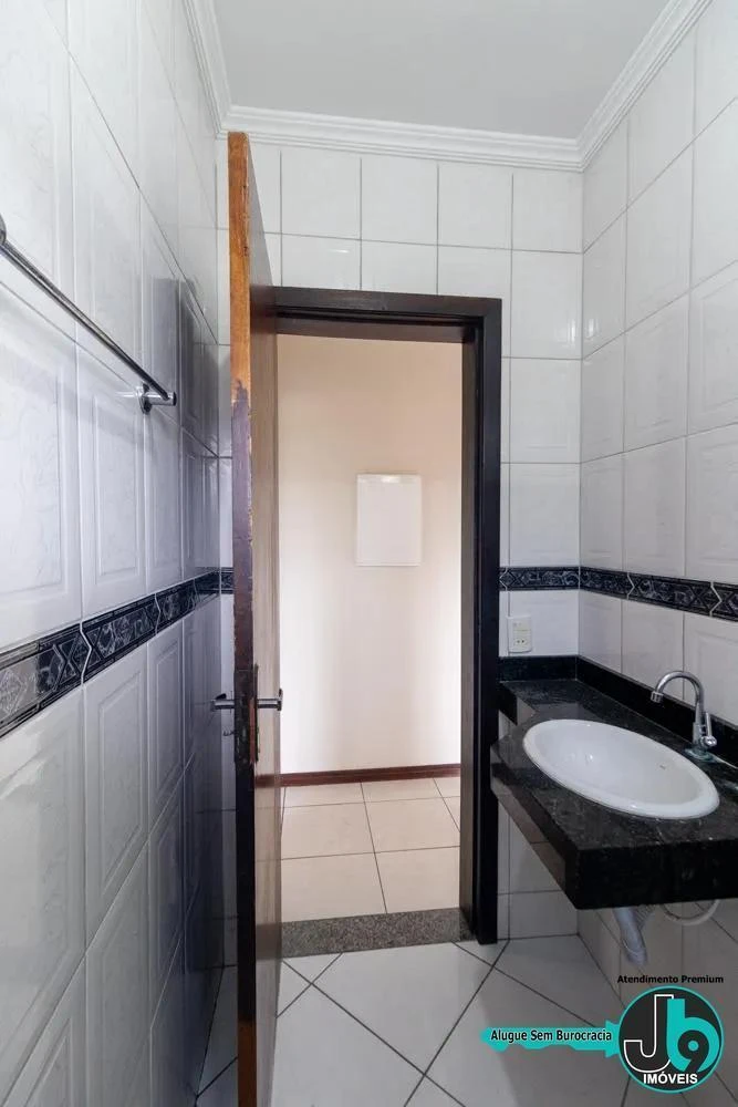 3-bedroom apartment with a grill on the balcony in Curitiba — photo 17