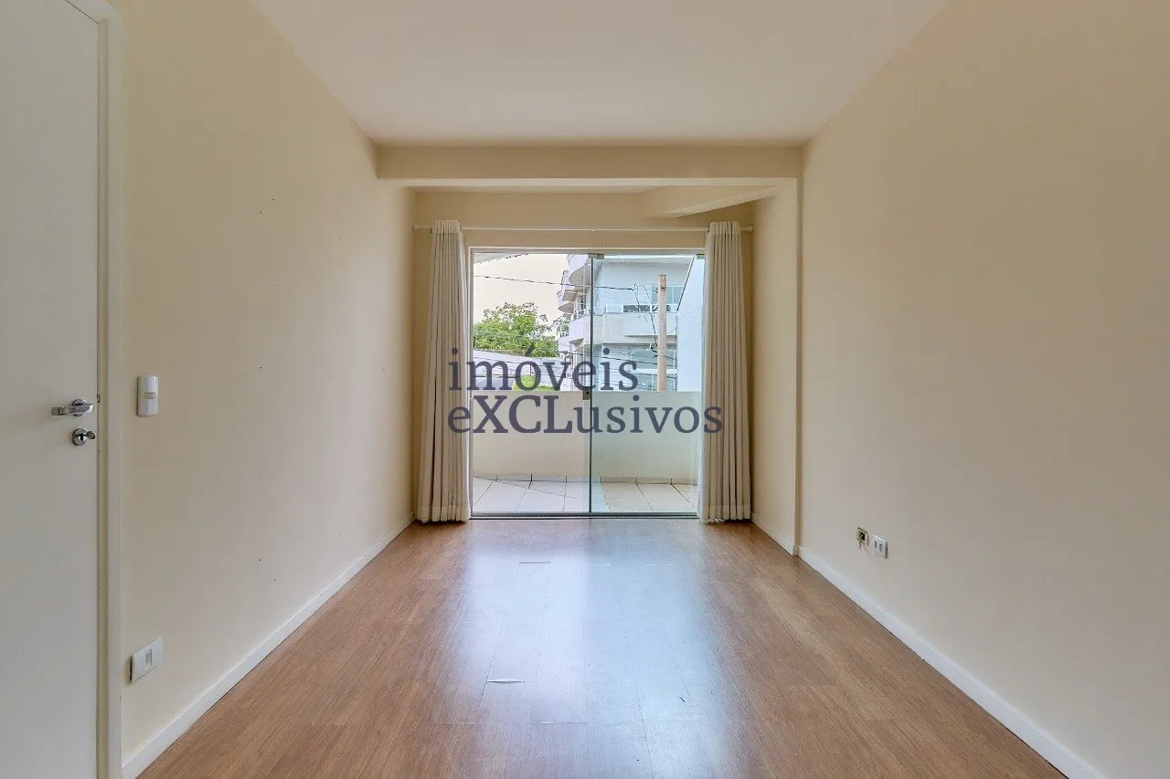 House with 3 en-suite bedrooms and 500 m², 3 parking — photo 25