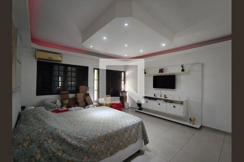 Furnished house with 5 bedrooms and 631 m² — photo 39