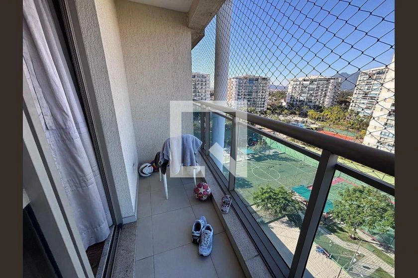 206 m² apartment with 4 en-suite bedrooms and glass balcony — photo 19