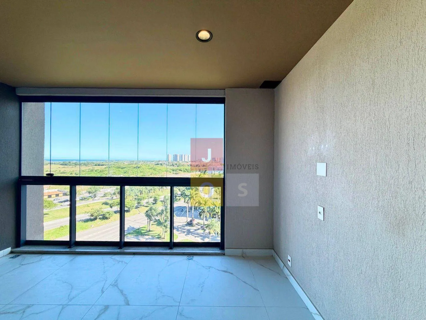 80 m² apartment with 2 bedrooms and a glass balcony — photo 74