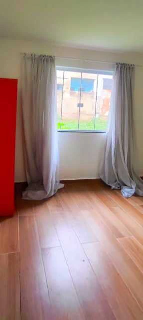 House with 3 bedrooms and a glass shower enclosure — photo 14
