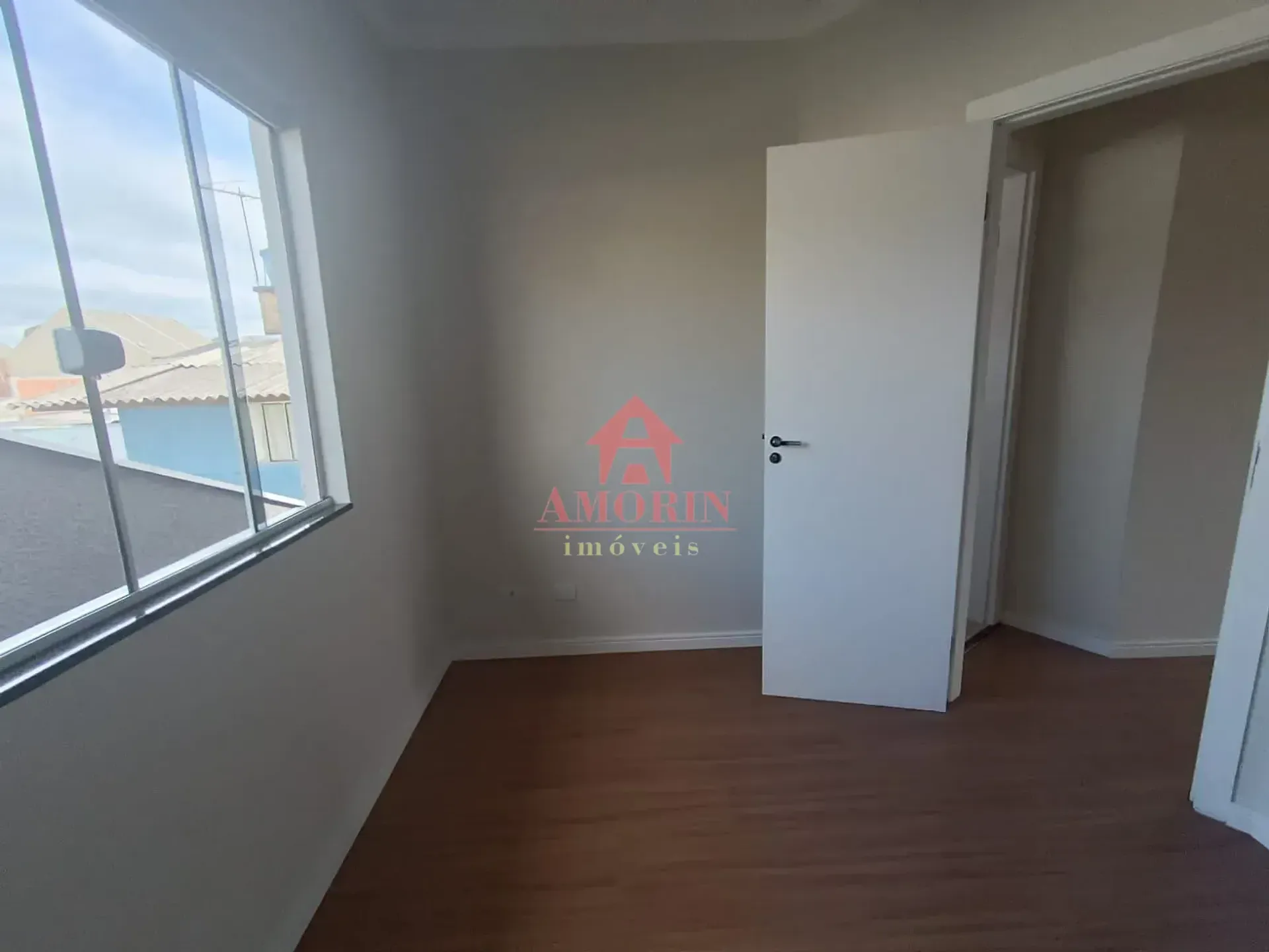 Townhouse with 3 bedrooms, en-suite and balcony — photo 16