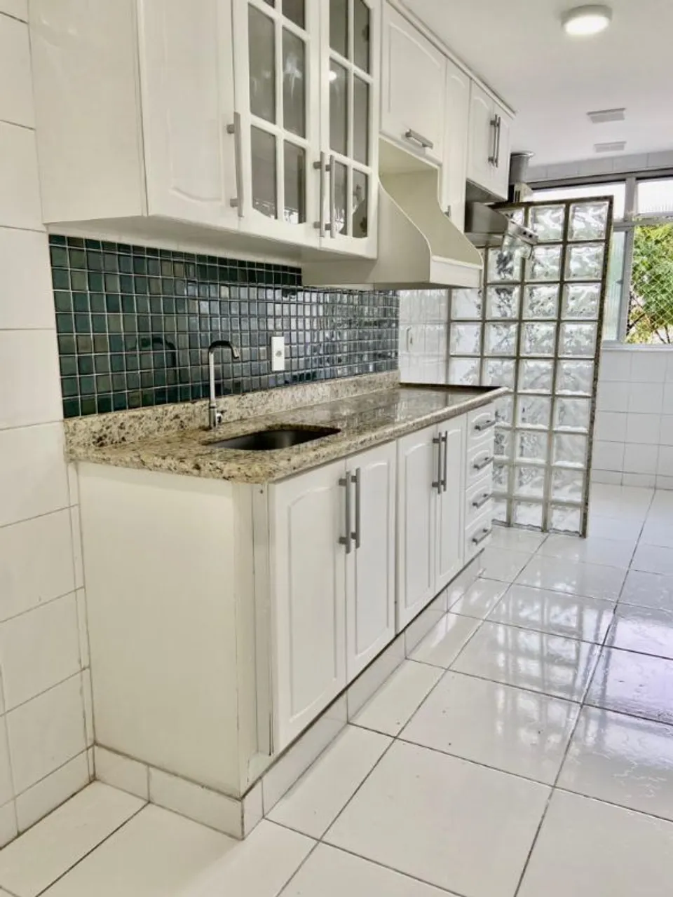 2-bedroom unfurnished apartment with separate kitchen — photo 6