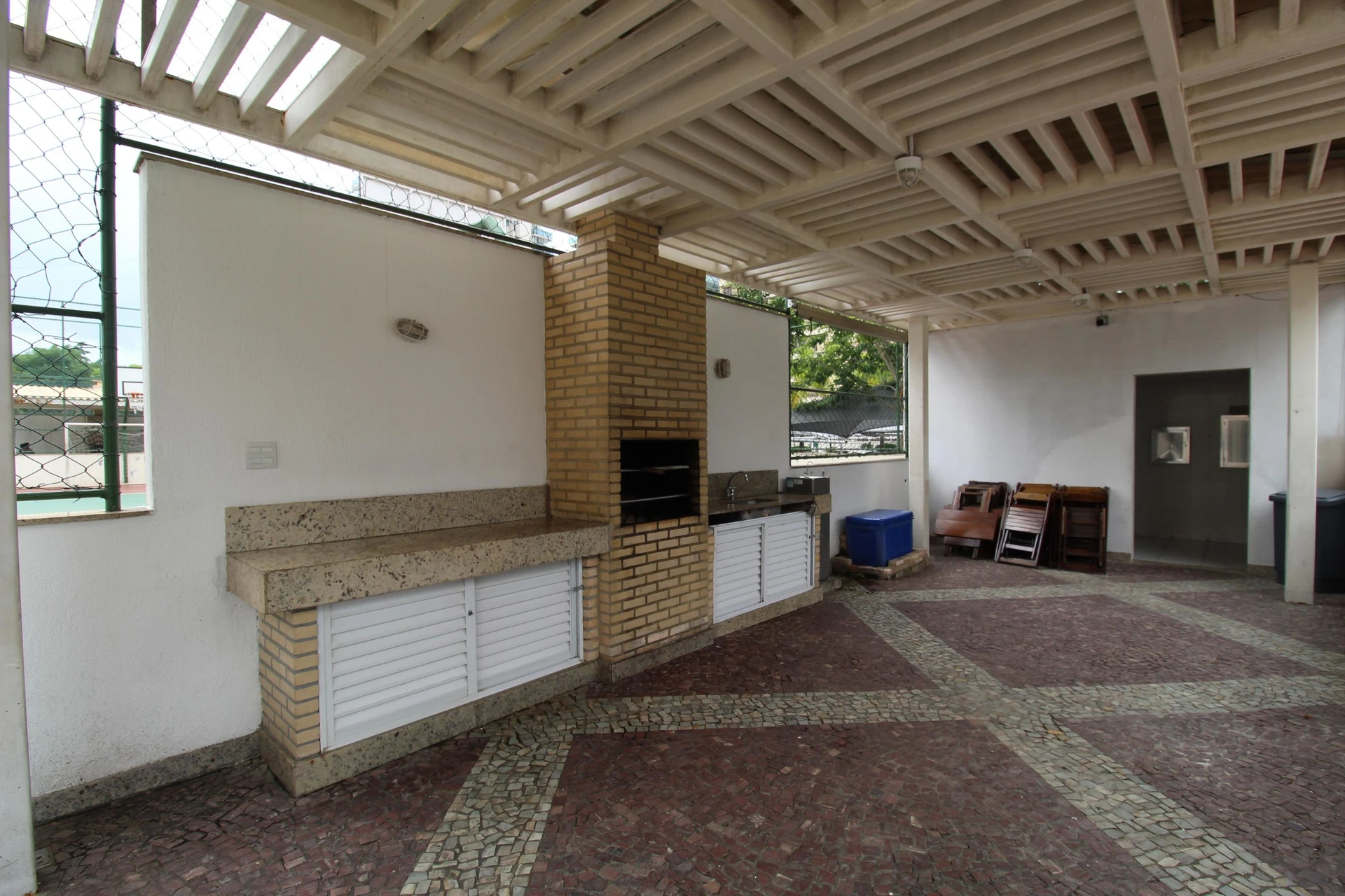 Apartment with 3 bedrooms and 2 bathrooms plus balcony — photo 16
