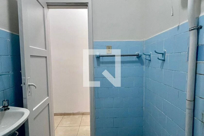 Rental studio with 1 bedroom and 1 bathroom — photo 18
