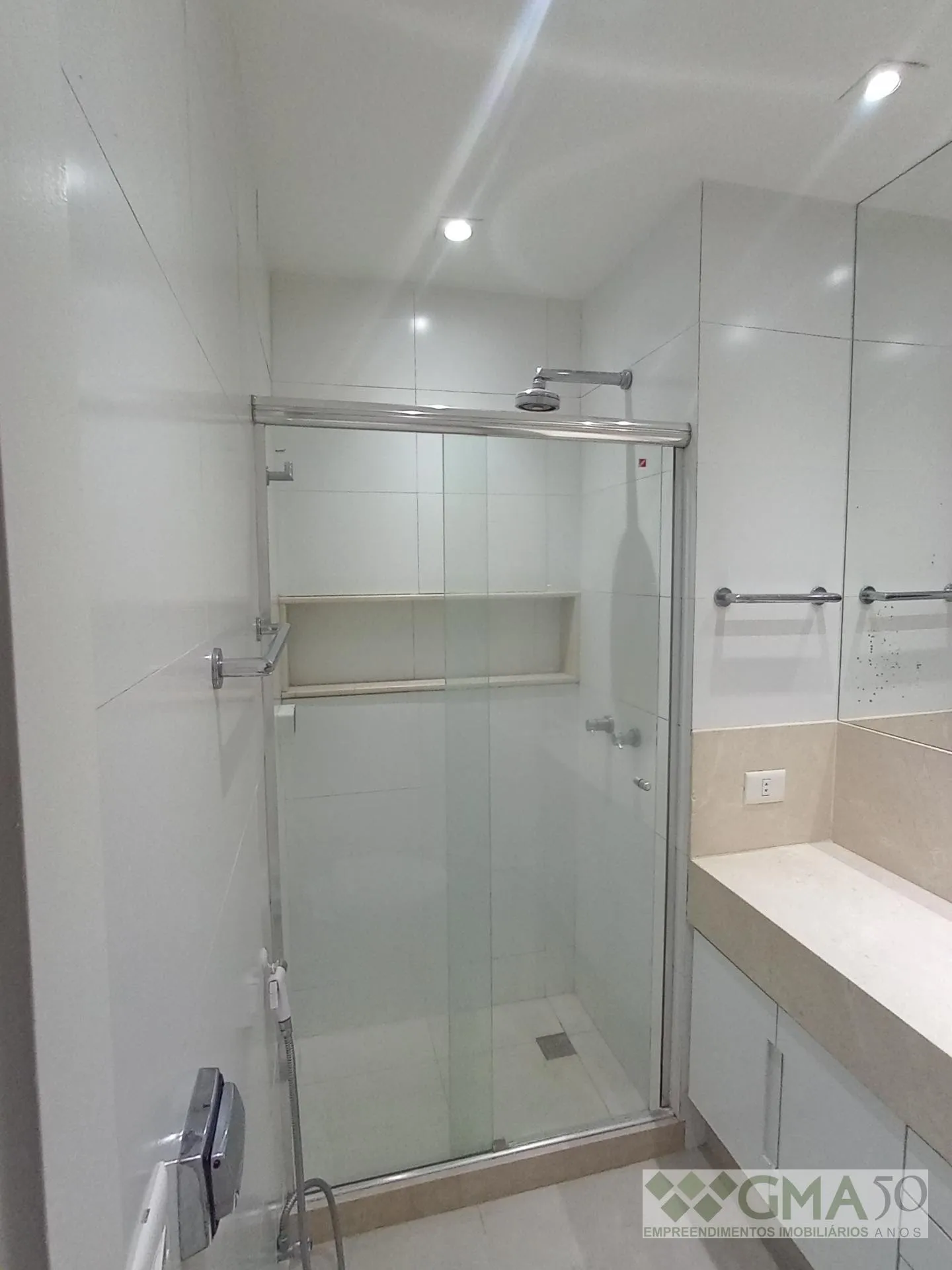 3-bedroom apartment with a mountain view — photo 22