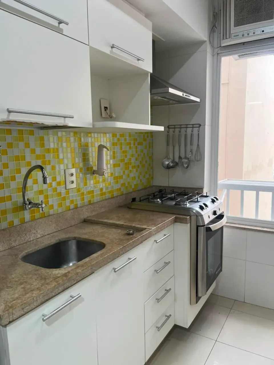 Furnished 1-bedroom apartment with 1 parking space — photo 2
