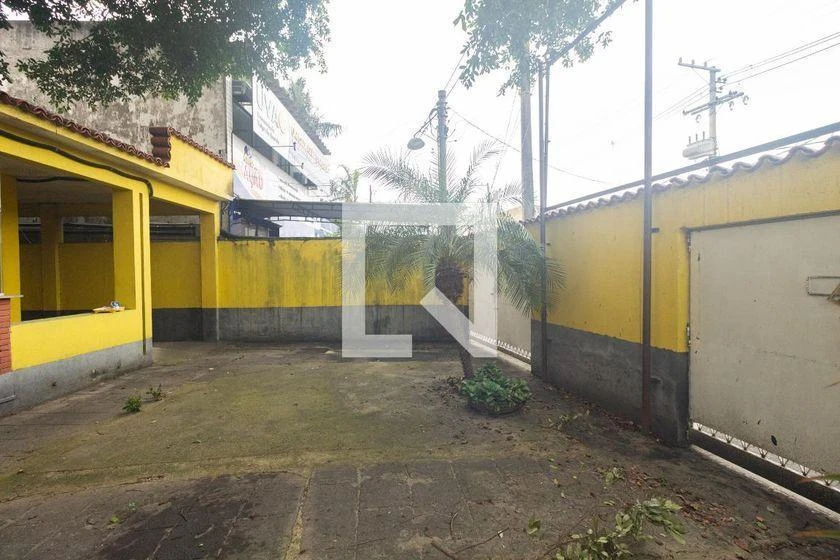 House, 500 m², with wood or laminate floors — photo 18