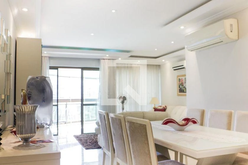 Furnished apartment, 150 m², with a glass-enclosed balcony — photo 9