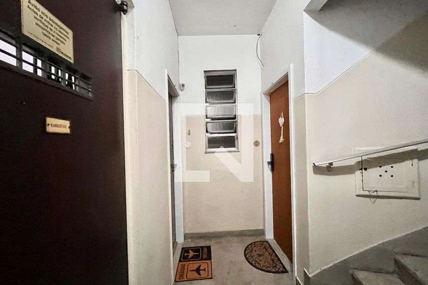 Furnished 40 m² apartment with 1 bedroom and 1 bathroom — photo 27