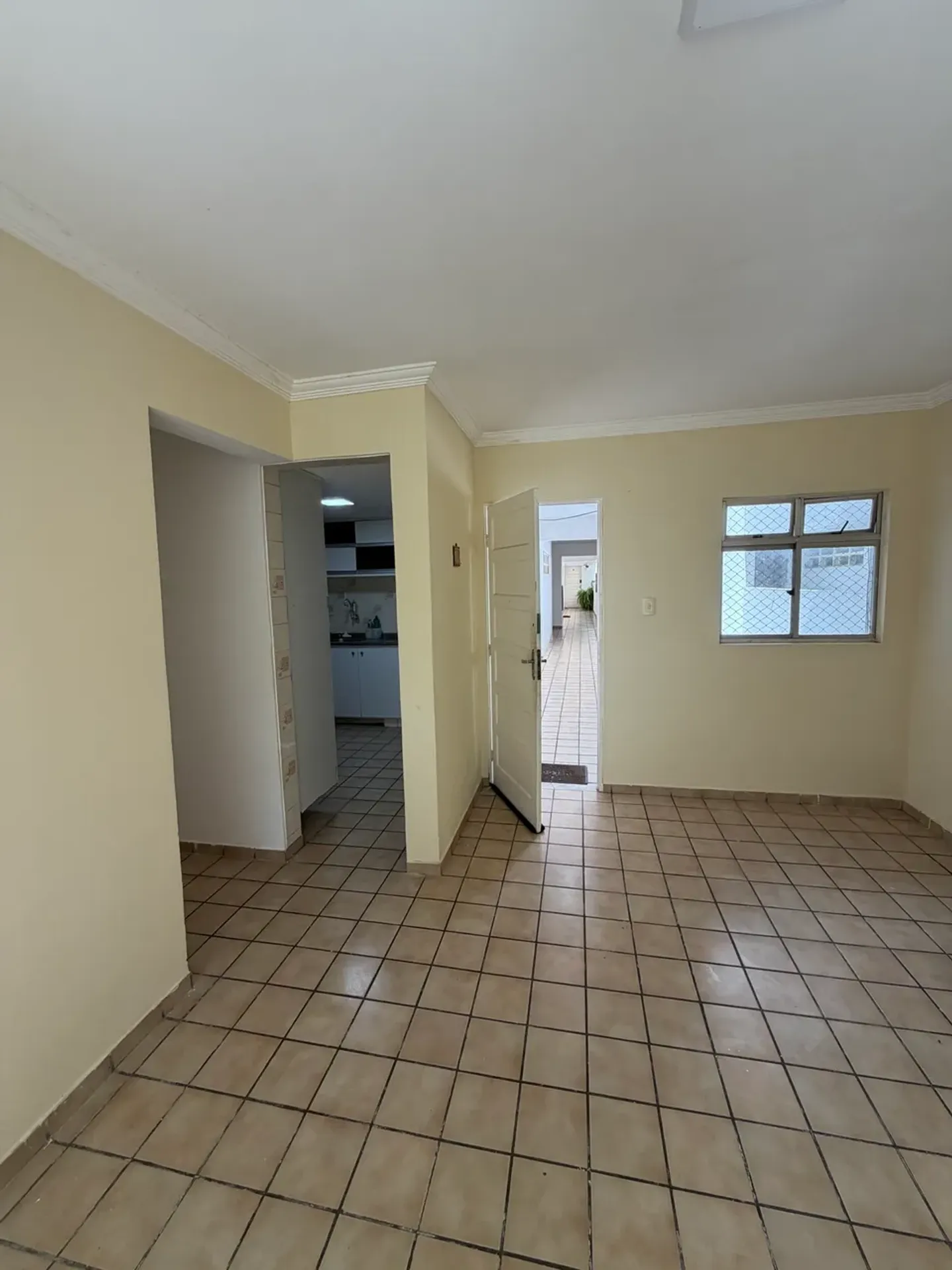 Квартира: 3 спальні, 1 з власною ванною кімнатою, 80 м² — photo 8