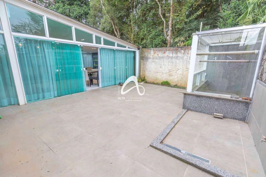 Casa tipo sobrado com 4 quartos e churrasqueira privativa — photo 5