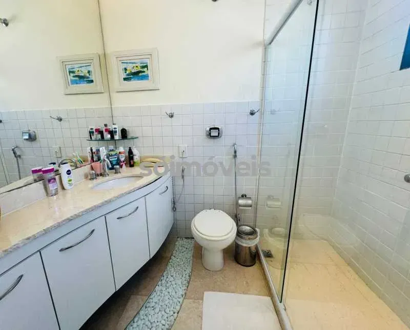 Furnished apartment, 207 m², with floor-to-ceiling windows — photo 18