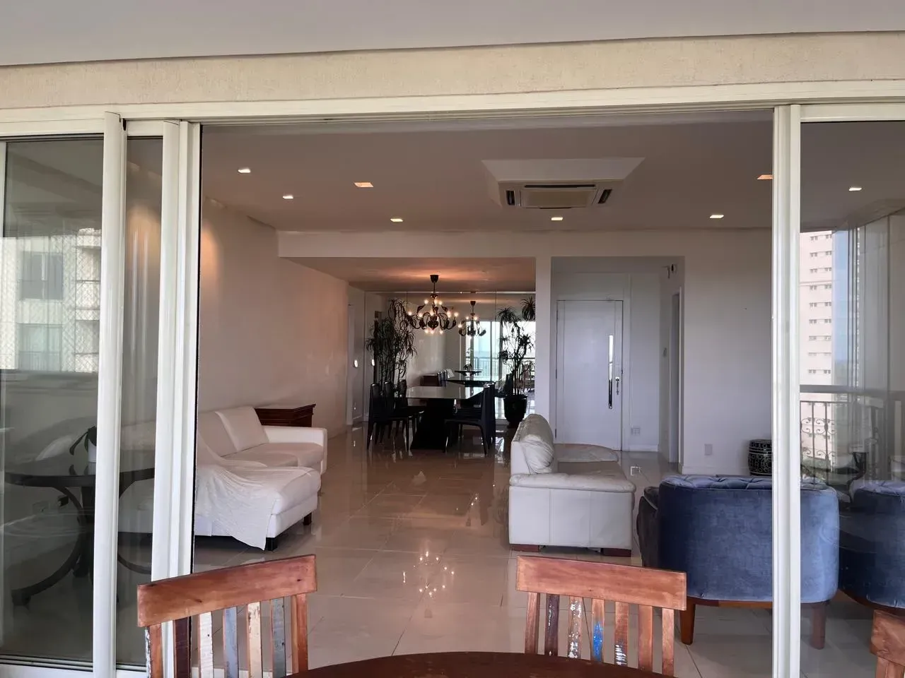Furnished apartment with 4 bedrooms and 3 bathrooms — photo 3
