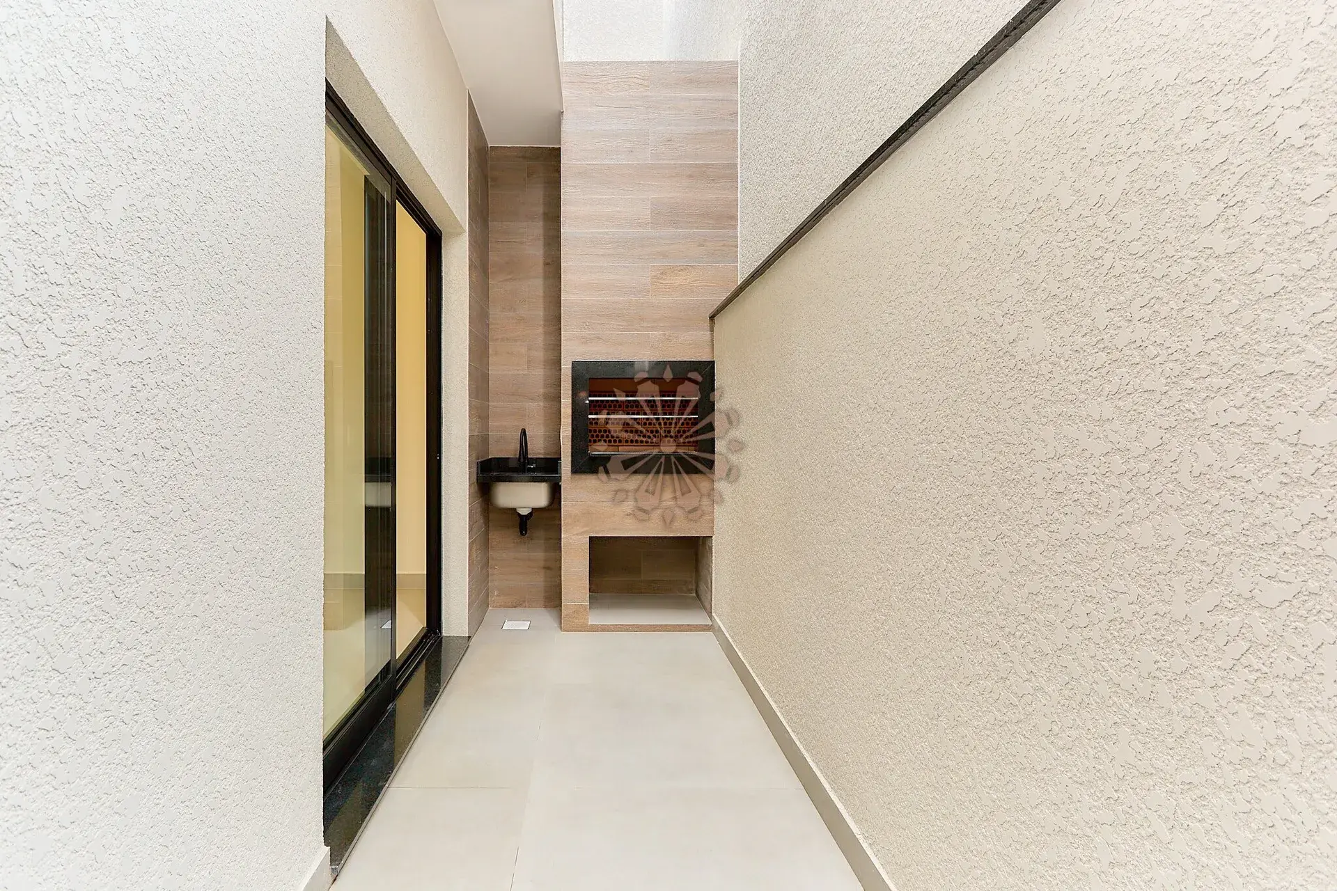 House with 3 bedrooms and 230 m² plus shared BBQ area — photo 21