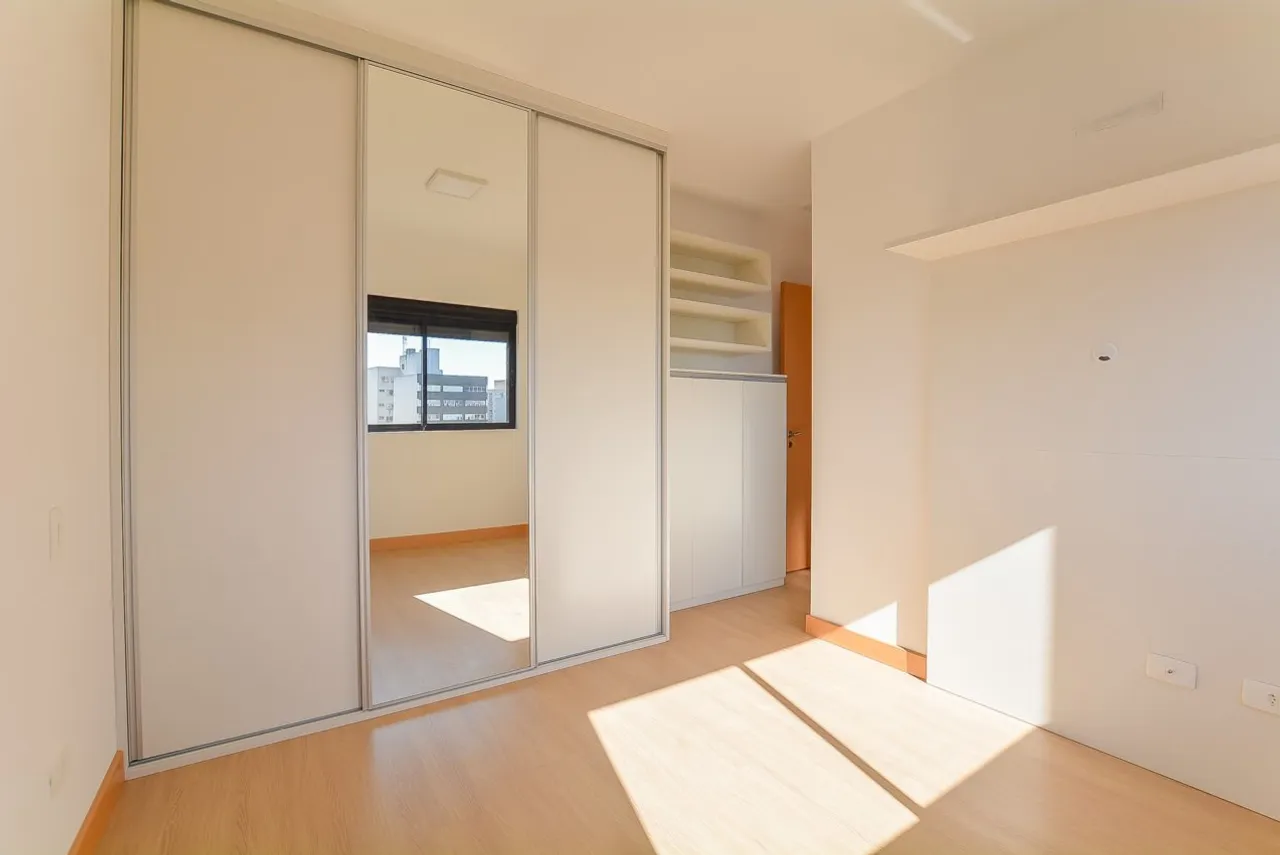 Unfurnished 2-bedroom apartment with 2 bathrooms — photo 18