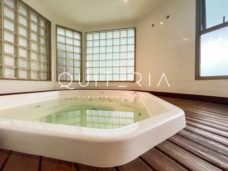 Apartamento duplex com varanda, 3 quartos e 5 banheiros — photo 29