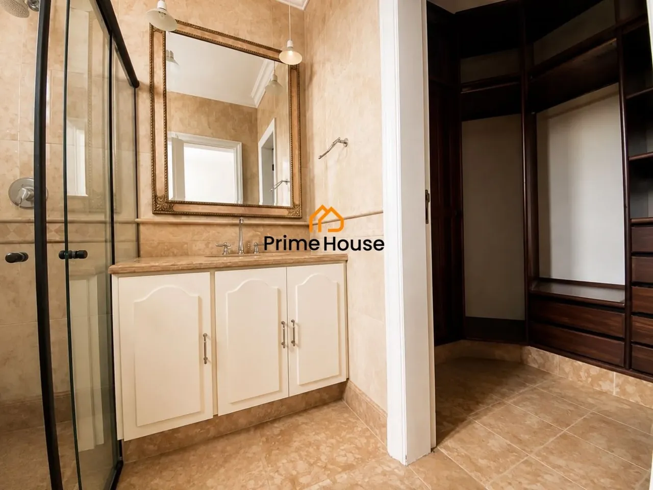 House with 5 bedrooms and 1000 m² plus 3 parking spots — photo 3