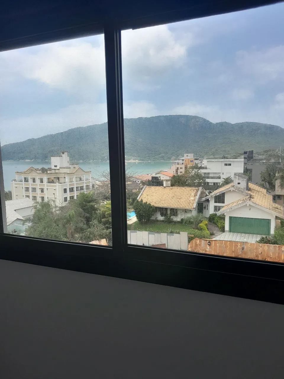 2-bedroom apartment with a water view in Florianópolis — photo 14