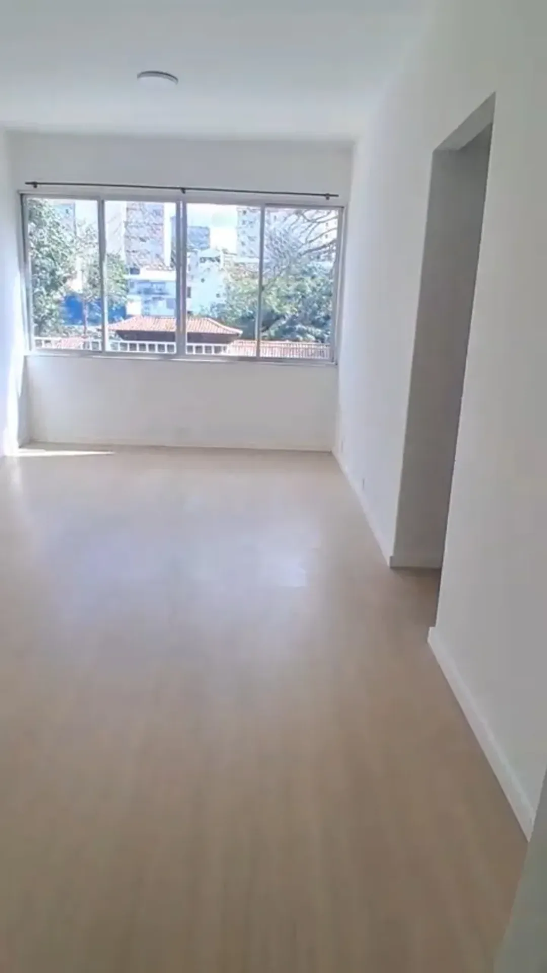 3-bedroom apartment with a gas stove and 1 parking spot — photo 7
