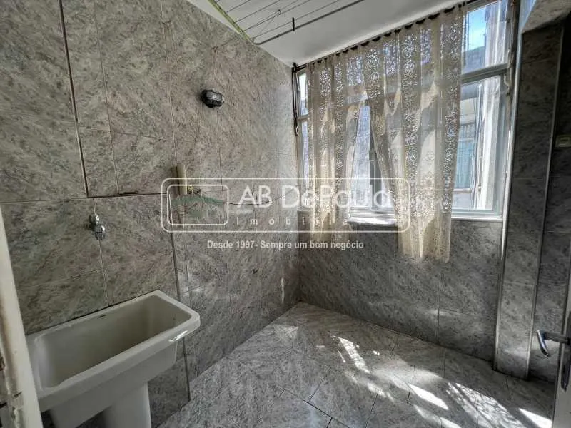 Apartment on the 3rd floor with wood or laminate floors — photo 11