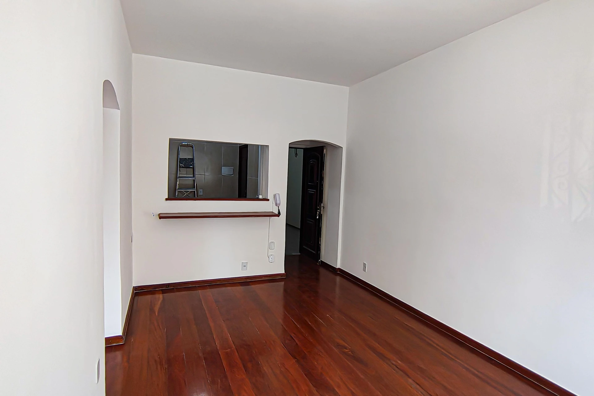 Деревянный пол или ламинат и 2 спальни: квартира 70 м² — photo 21