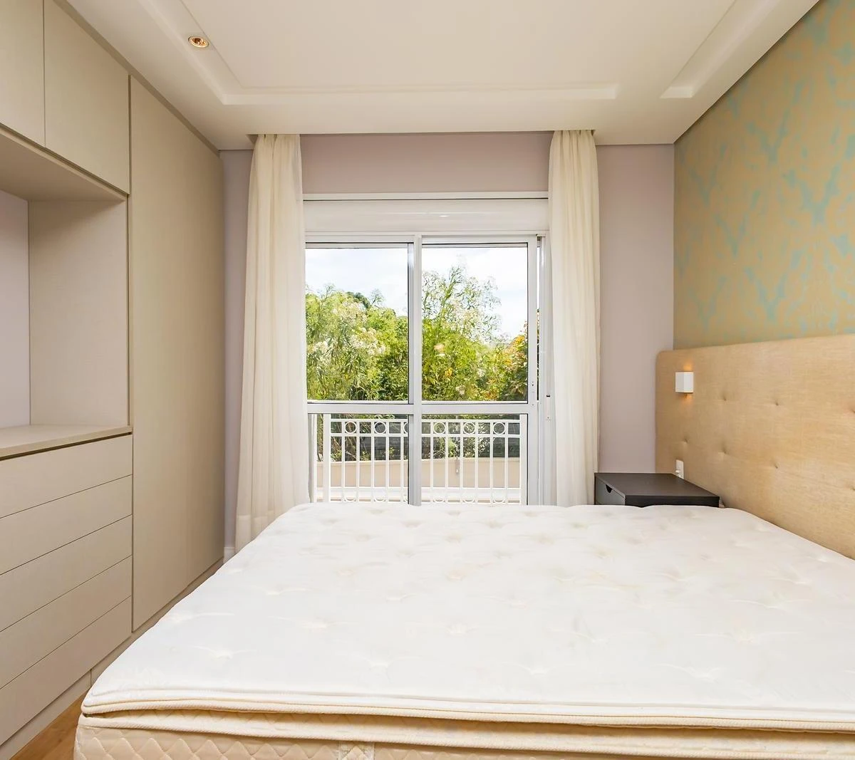 Home office in a 2-bedroom apartment, 95 m² — photo 48