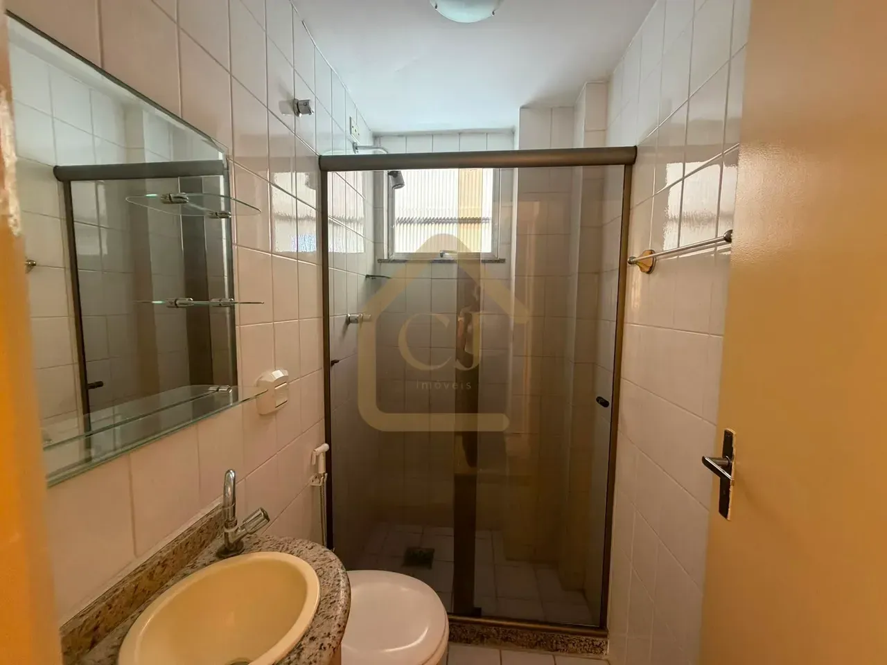 80 m² apartment with 2 bedrooms and 2 bathrooms — photo 10