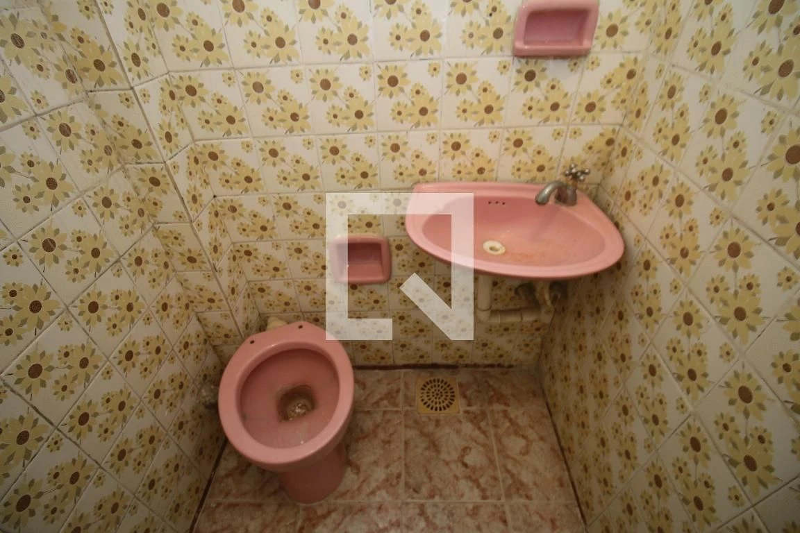Квартира без мебели с 2 спальнями и отдельной кухней — photo 9