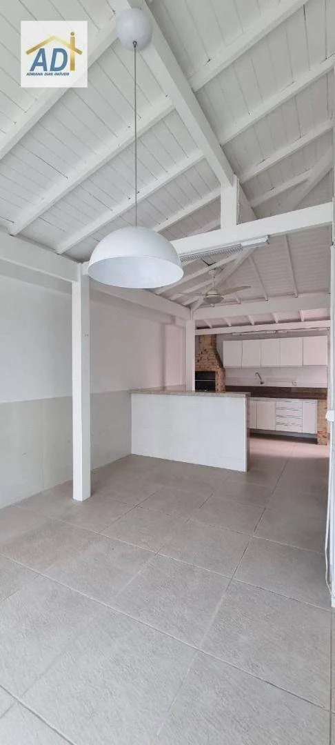 4-bedroom house, 1 with its own bathroom, 220 m² — photo 13