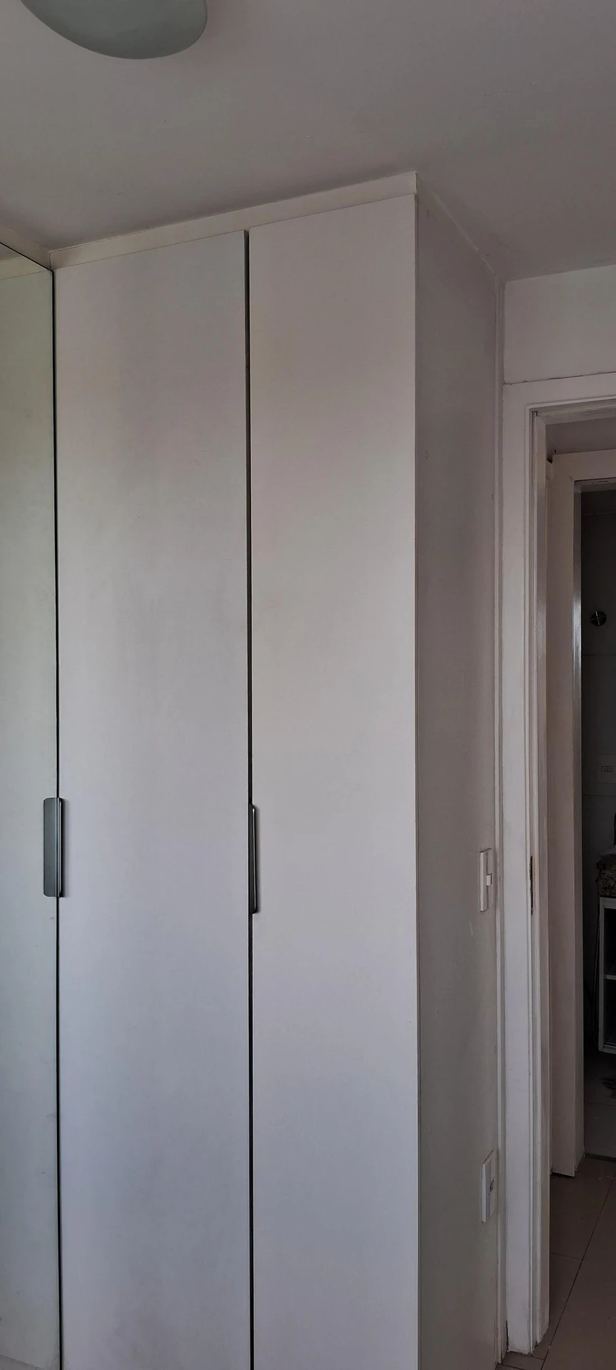2-bedroom apartment in a building with a gym — photo 16