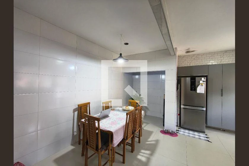 358 m² rental house with 2 bedrooms, suite and balcony — photo 11