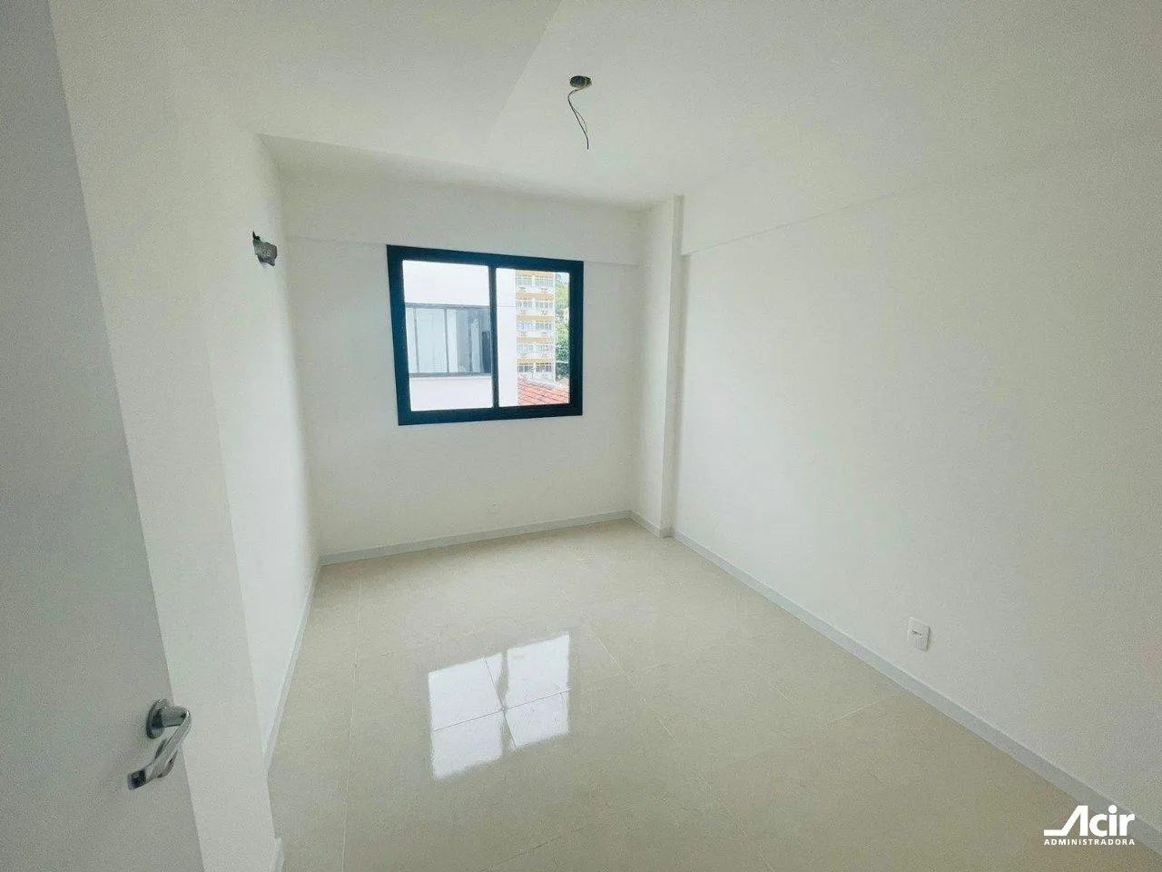 2-bedroom apartment in a building with a gym — photo 16